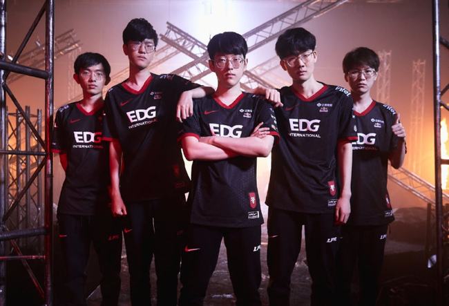 防线需要更 防线需要更